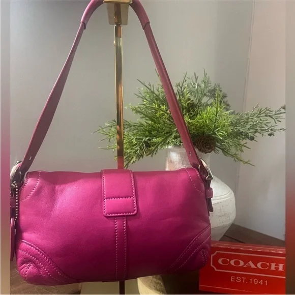 Coach Y2K Soho Pink Flap Bag with Coach bag charm - Picture 4 of 17
